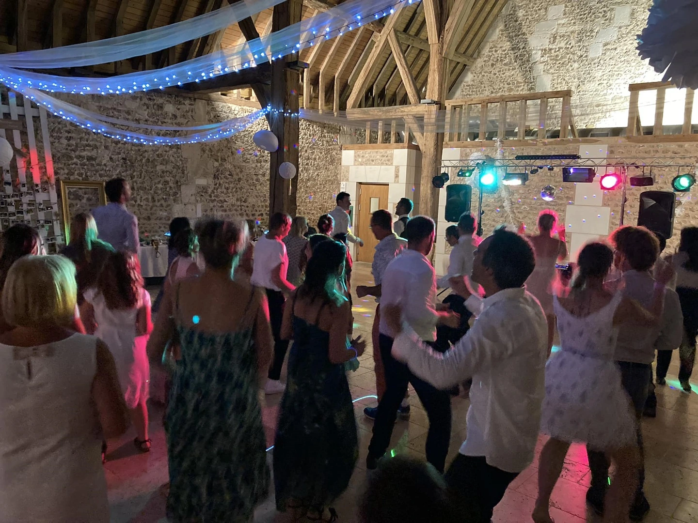 DJ pour soirées privée, mariage et entreprise